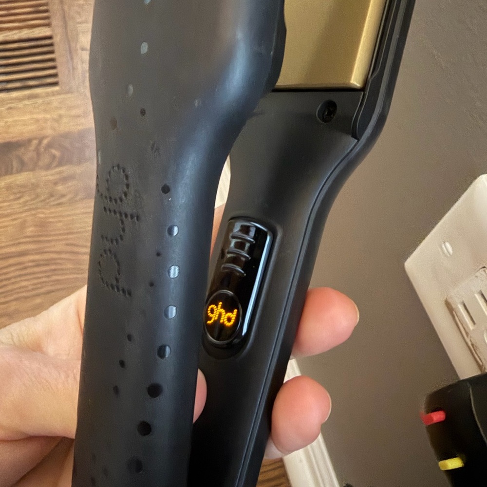 GHD SS5.0 Gold Wide PlateHair Straightener. - Picture 7 of 7